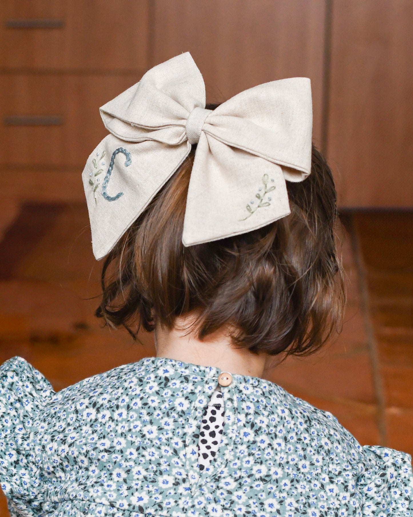 Moño personalizado beige