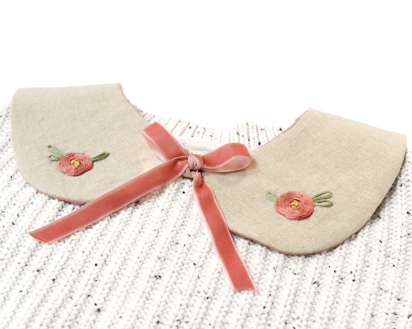 Cuello bordado