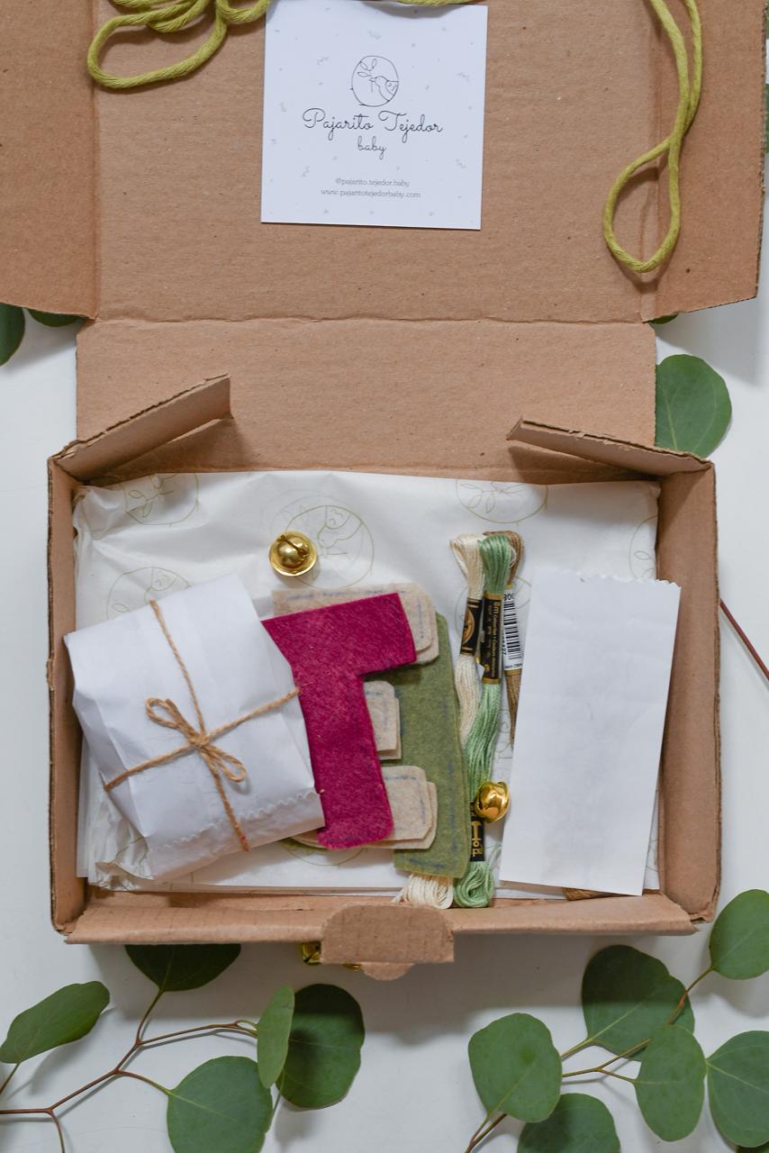 Kit para hacer tus adornos de letras